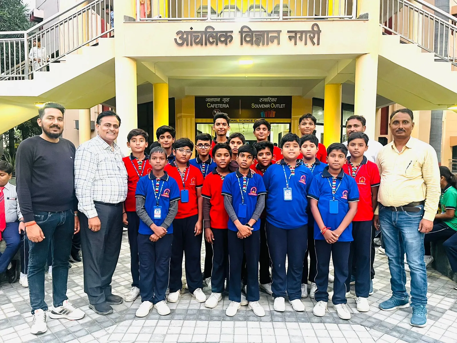 न्यू एंजिल्स सीनियर सेकेंडरी स्कूल के छात्रों का एक दिवसीय टूर पिकनिक का हुआ समापन 