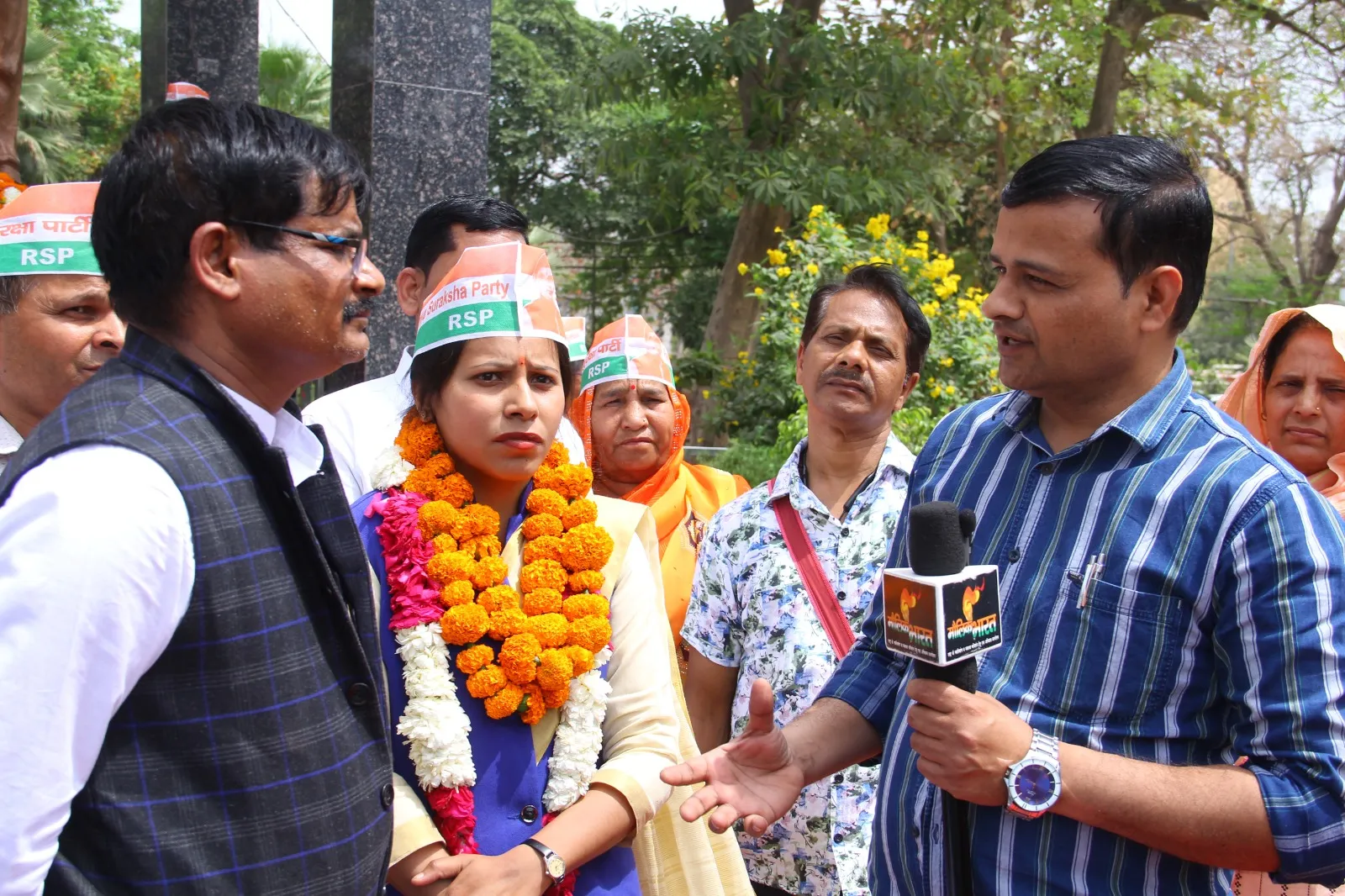 बहन मोनिका  ने गाजियाबाद  लोकसभा चुनाव क्षेत्र से नामांकन भरा,  कहा- 