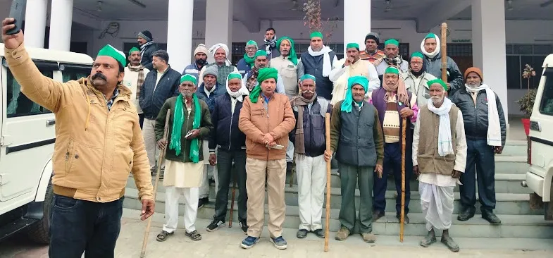 17 सूत्रीय मांगों को लेकर भारतीय किसान यूनियन ने सौंपा ज्ञापन