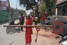 रहस्मयी कबीरा बाबा,20 किलो की 'चाबी' से खोलते हैं अहंकार का 'ताला'