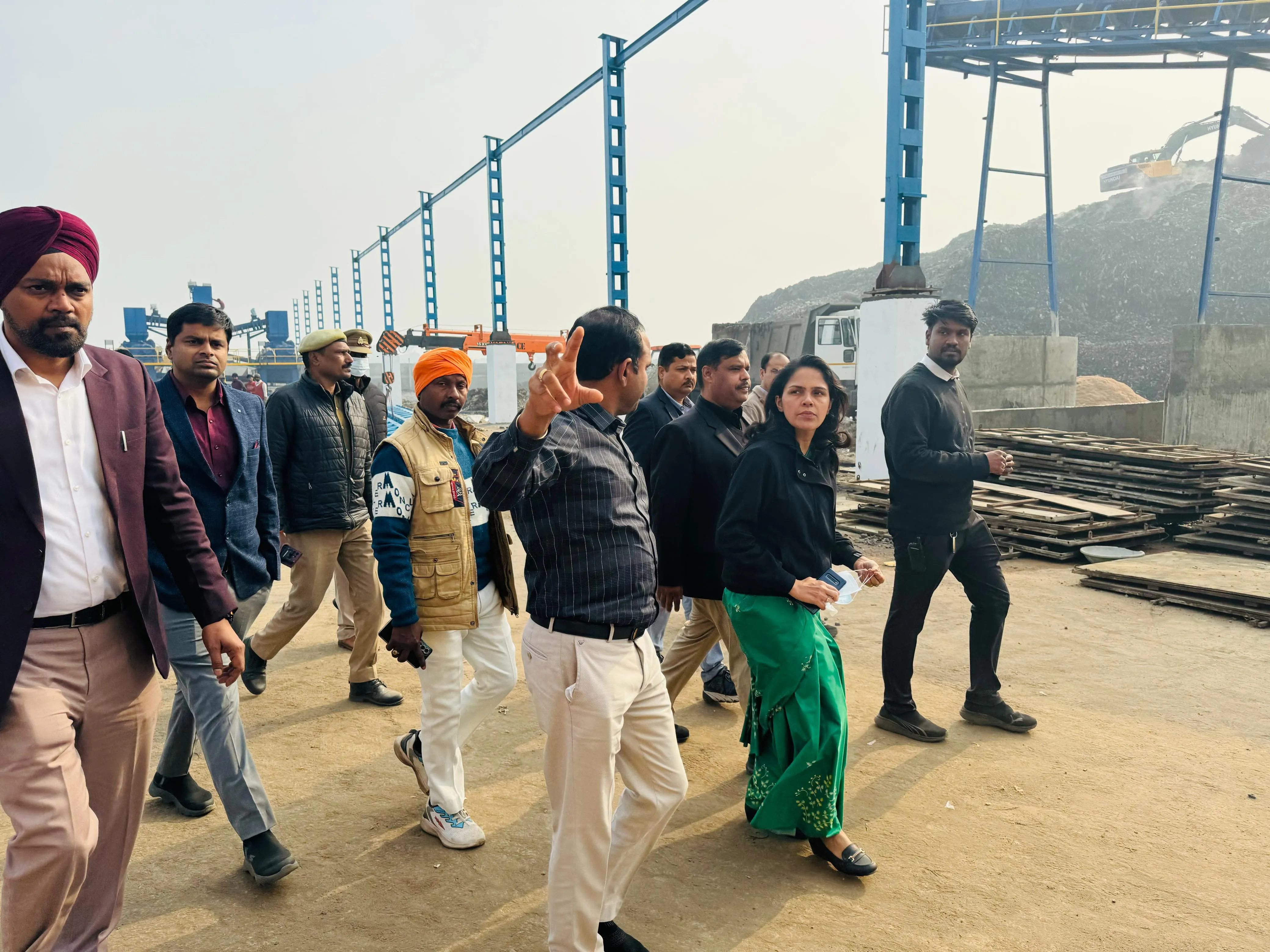 शिवरी प्लांट का किया दौरा, मंडलायुक्त ने दिये कड़े निर्देश