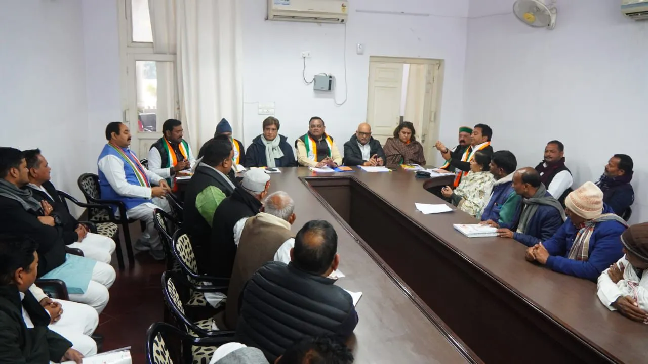 योगी सरकार के कुशासन को उखाड़ने को तैयार कांग्रेस