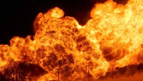 पटाखा फैक्ट्री में जोरदार धमाके से दो लोगों की मौत...  