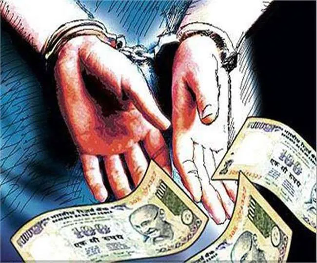 रेवाड़ी में चौकी इंचार्ज समेत दो पुलिसकर्मी रिश्वत लेते रंगे हाथ गिरफ्तार