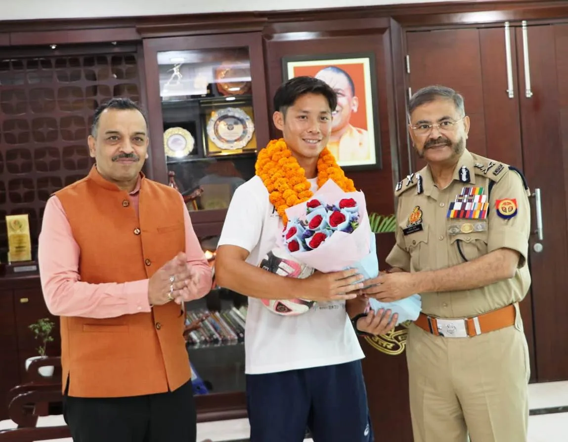 जापानी फुटबॉलर नोजोमु ने की डीजीपी से मुलाकात
