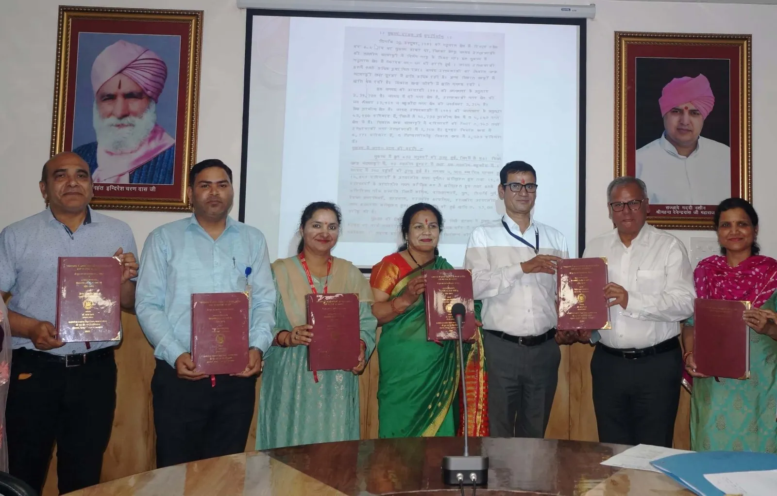  शोधार्थी विनोद पोखरियाल को मिली (विद्यावारिधि) पीएचडी की उपाधि