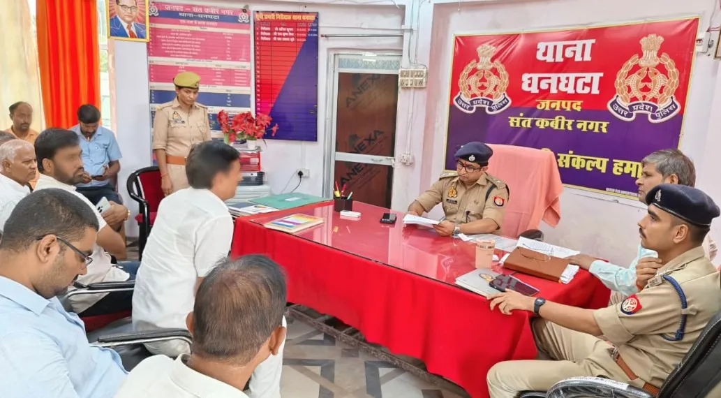 पुलिस अधीक्षक द्वारा थाना समाधान दिवस पर सुनी गयी जनता की समस्याएं, सम्बन्धित को दिये गये आवश्यक दिशा निर्देश
