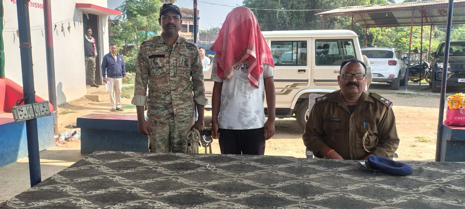 एसआई से मारपीट का फरार आरोपित गिरफ्तार