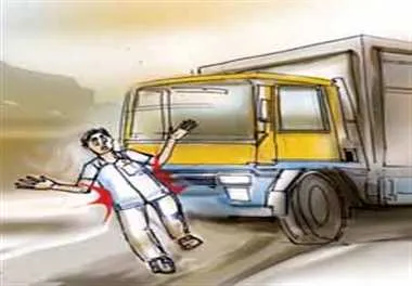 ट्रक की चपेट में आने से युवक की मौत