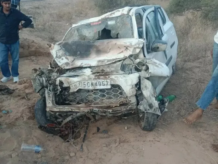 दो कारों की भिड़ंत, बुजुर्ग की मौत, आठ घायल