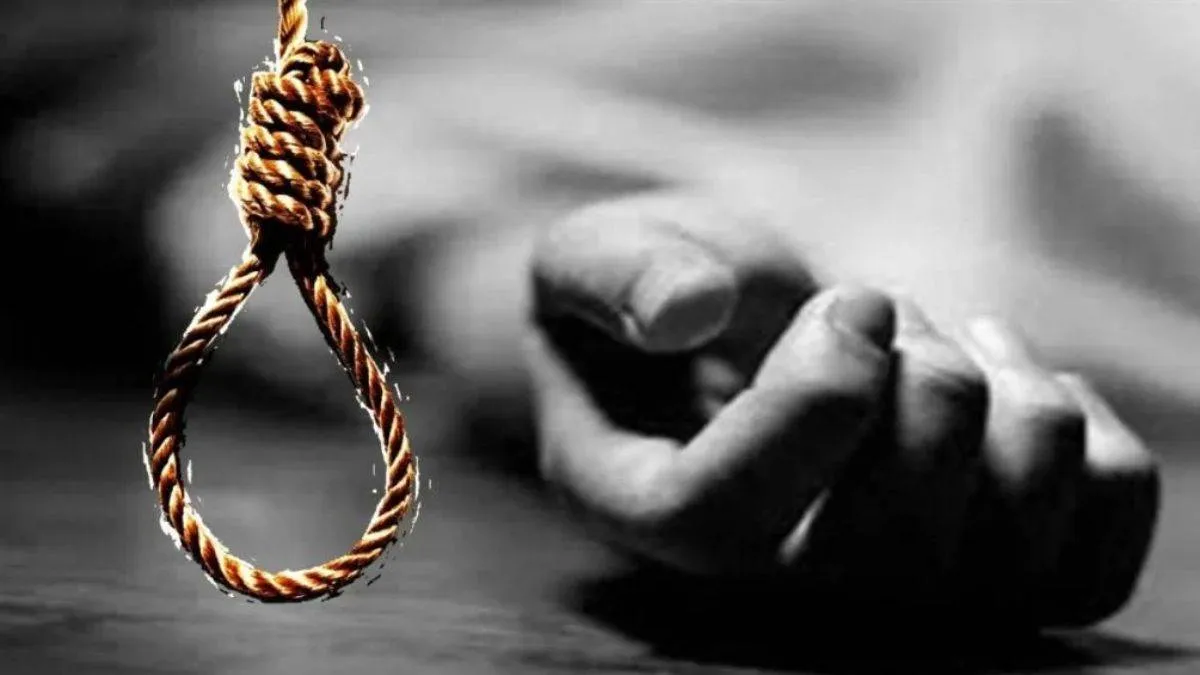 शिमला: जंगल में पेड़ से लटकता मिला व्यक्ति का सड़ा गला शव, जांच शुरू