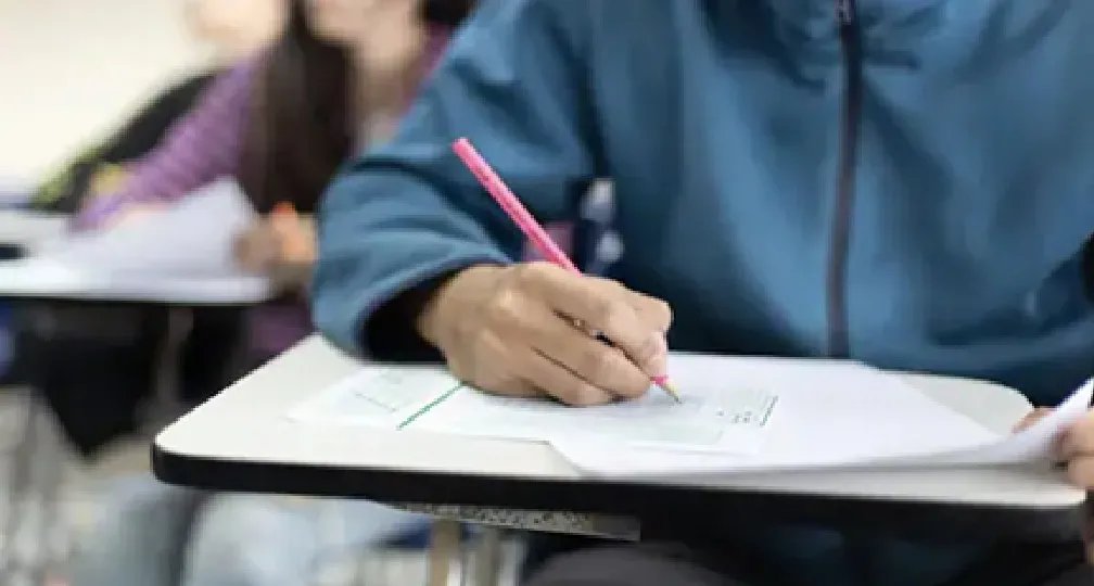 यूपी में असिस्टेंट प्रोफेसर भर्ती परीक्षा में घोटाला, STF ने तीन आरोपी को किया गिरफ्तार