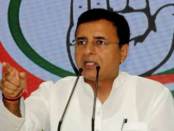 ‘हाईवे लूट’ और आम लोगों के पैसे की चोरी के समान है टोल दर वृद्धि: कांग्रेस