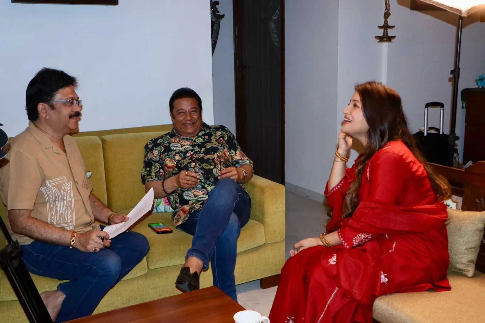 मशहूर ग़ज़ल गायक अनूप जलोटा और शिथी साहा की ग़ज़ल का जादुई संगम