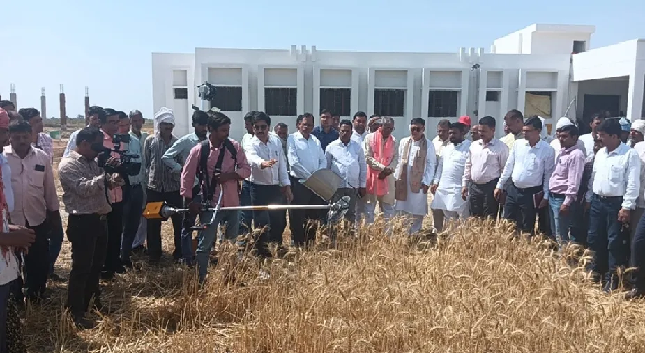 किसानों के हित में उठाए जा रहे कदमों से खेती होगी मजबूत, योजनाओं का लाभ हर किसान तक पहुंचे : लाखन सिंह राजपूत