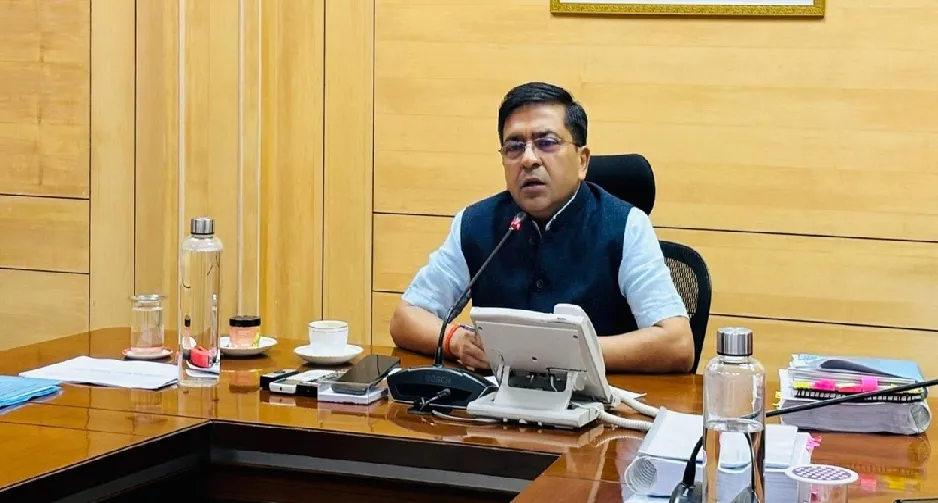 यूपी में स्मार्ट मीटर बदलने पर फिलहाल ब्रेक, रिपोर्ट तक रुका काम; नए कनेक्शन प्रीपेड मीटर से ही