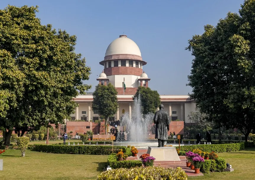 सबरीमाला समेत धार्मिक स्थलों में महिलाओं के प्रवेश पर सुप्रीम कोर्ट में सुनवाई जारी