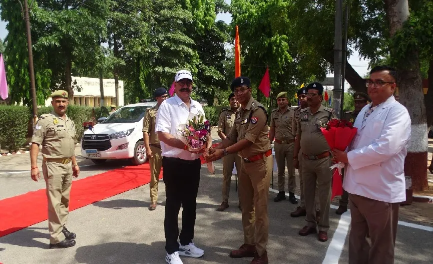 आगरा जिला और केंद्रीय कारागार का निरीक्षण, महानिदेशक ने दिए सुधार  करने के निर्देश