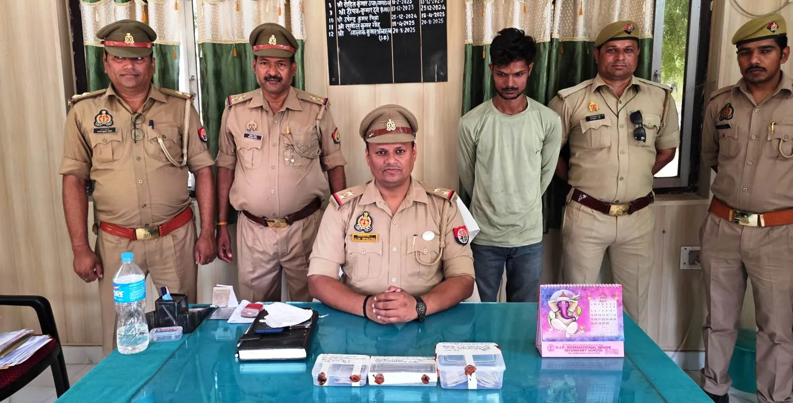 विभिन्न जगहों पर हुयी चोरी का खुलासा,शातिर चोर गिरफ्तार