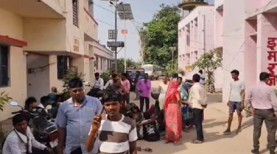 लखनऊ-सुल्तानपुर हाईवे पर बोलेरो की चपेट में आने से बाइक सवार दो युवकों की मौत
