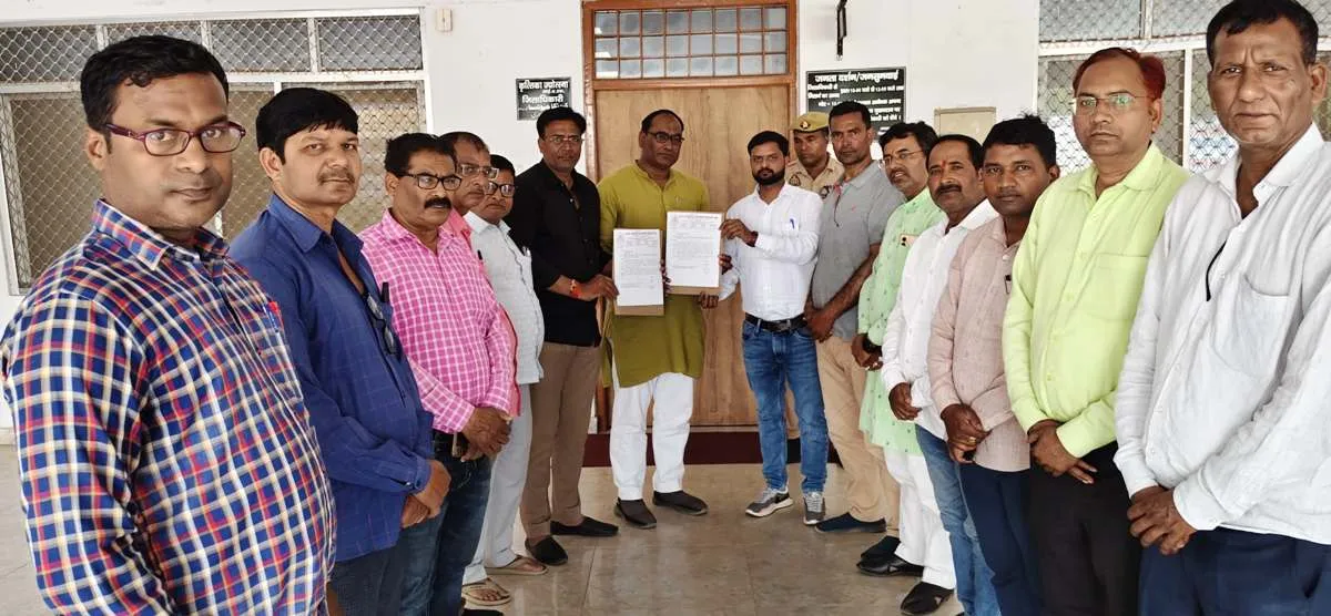 भीषण गर्मी में पठन-पाठन मुश्किलः गैस सिलेण्डर न मिलने से मध्यान्ह भोजन प्रभावित