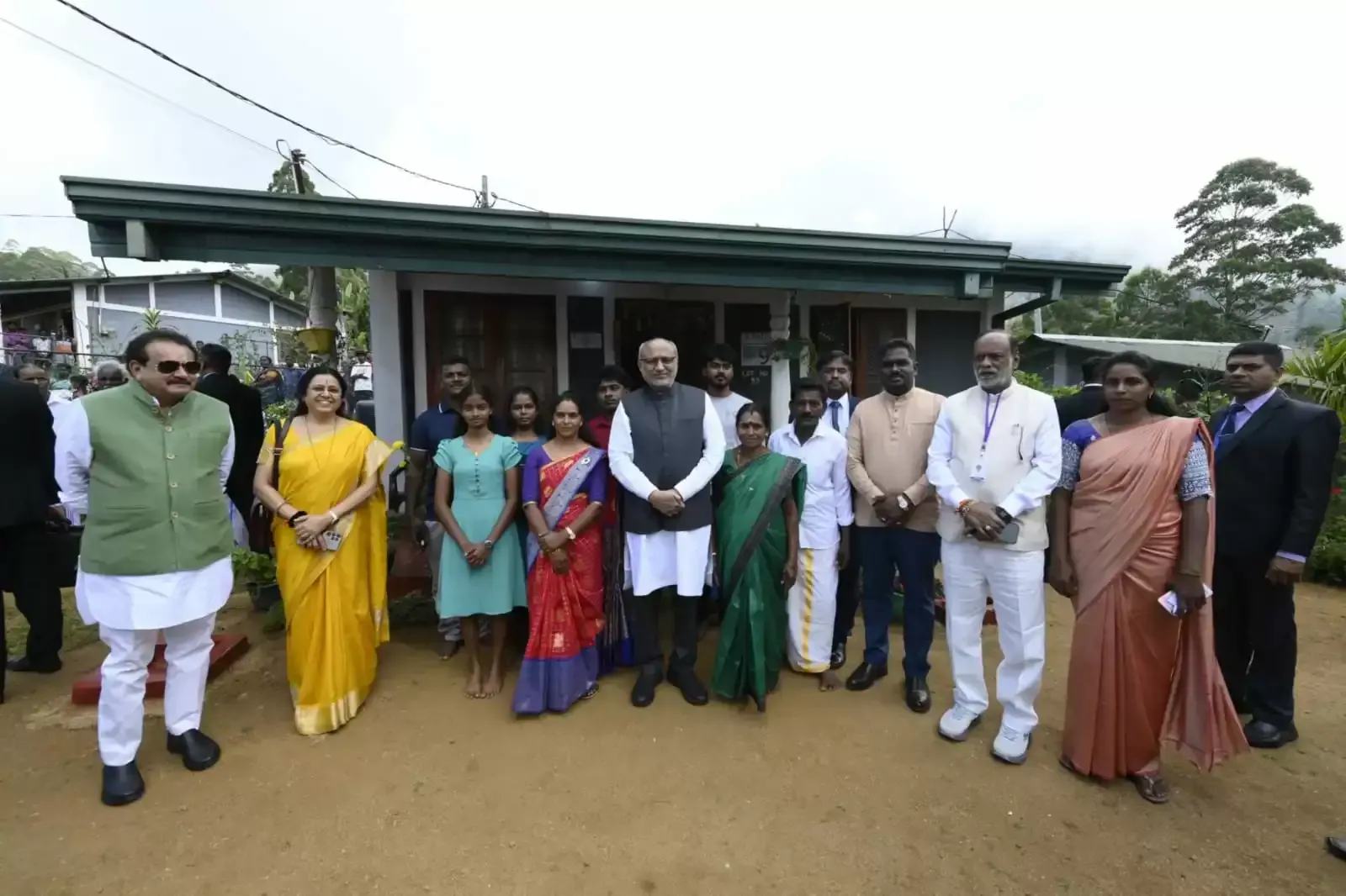 उपराष्ट्रपति ने श्रीलंका यात्रा के दौरान 'भारतीय आवास परियोजना' का लिया जायजा