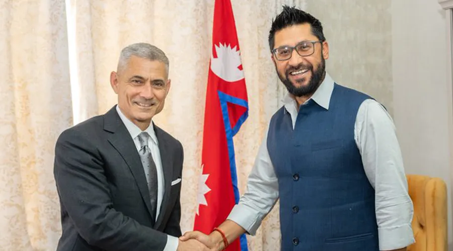 नेपाल भ्रमण पर पहुंचे अमेरिकी सहायक विदेशमंत्री ने की सत्तारूढ़ दल के अध्यक्ष से मुलाकात