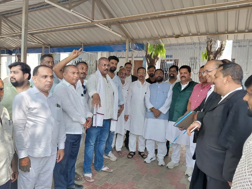देवघर: जिला न्यायालय ने बहुचर्चित रिखिया थाना कांड में सभी आरोपितों को किया बरी