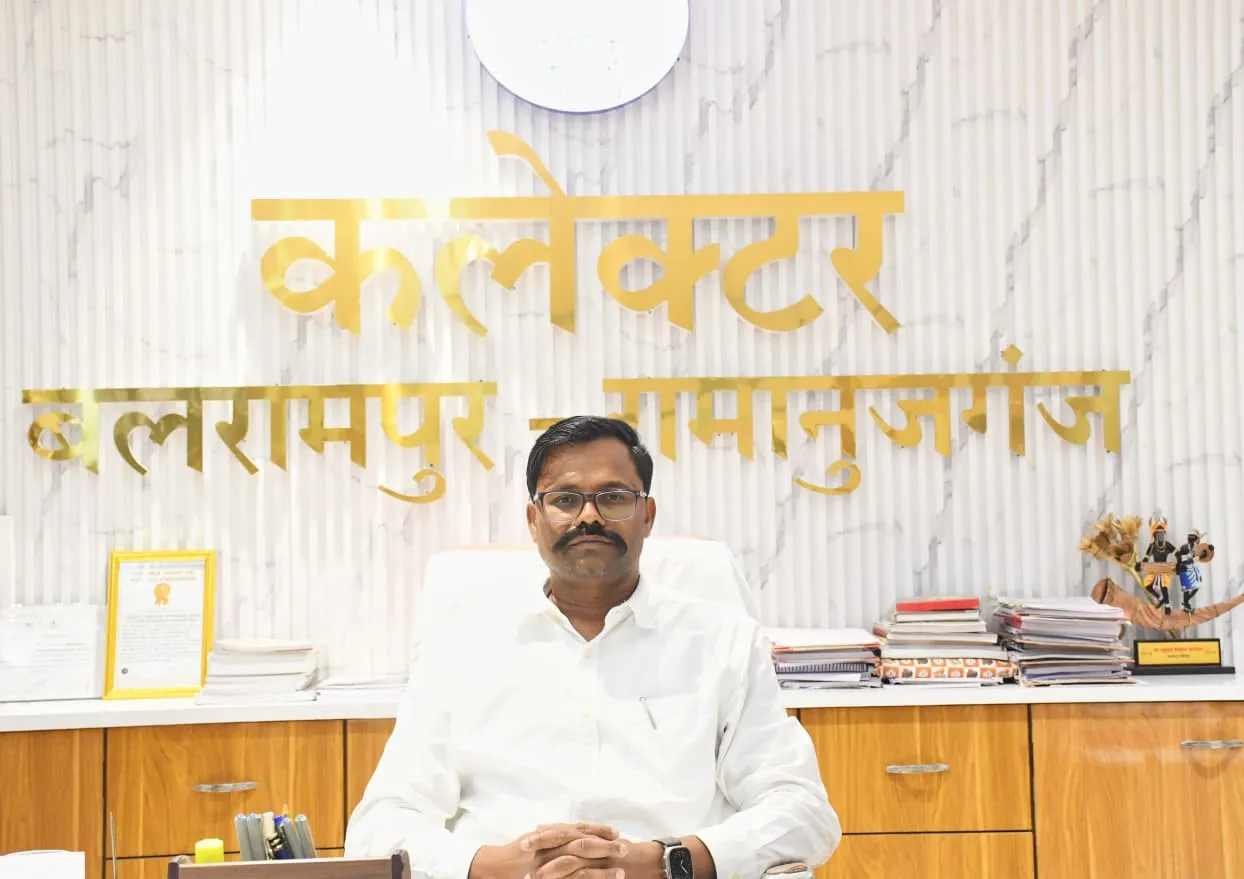 बलरामपुर : जनगणना 2027 की तैयारी तेज, स्व-गणना शुरू, कलेक्टर कटारा ने खुद भरा फॉर्म
