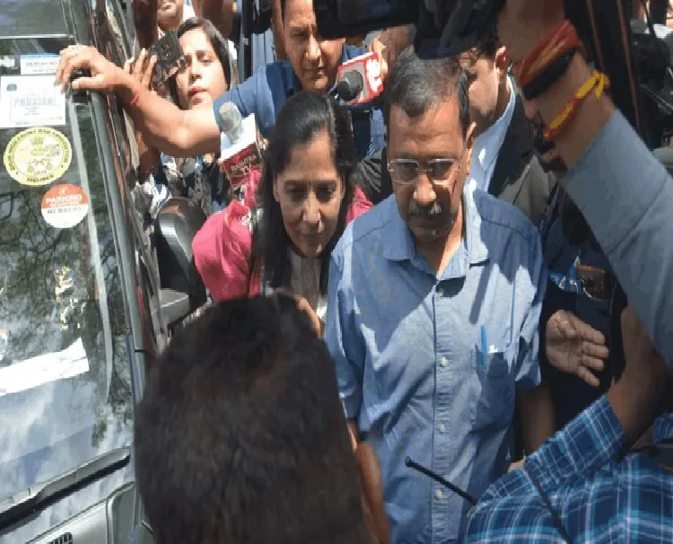 केजरीवाल ने हाईकोर्ट में जज हटाने की मांग की, CBI याचिका पर सुनवाई 13 अप्रैल