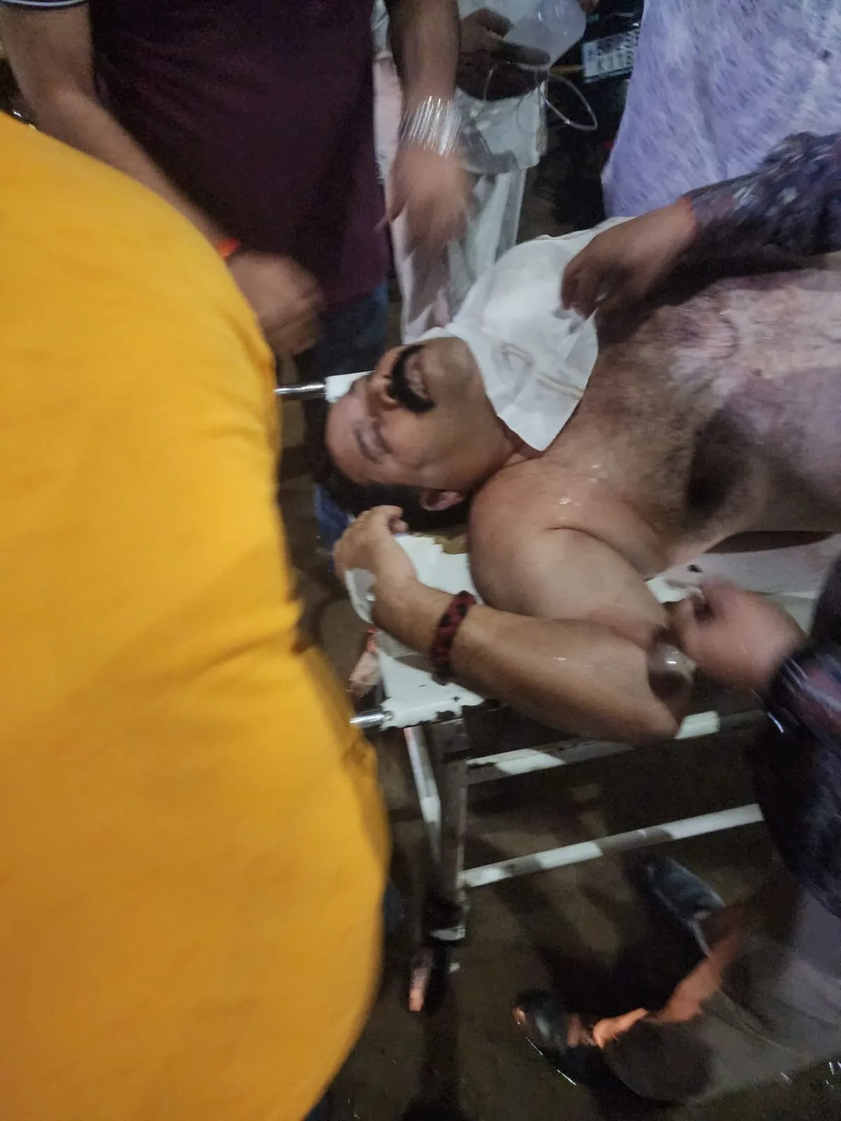 रोड रेज का खूनी खेल: बरसी गोलियां, युवक की मौत, पिता जिंदगी से जंग लड़ रहा
