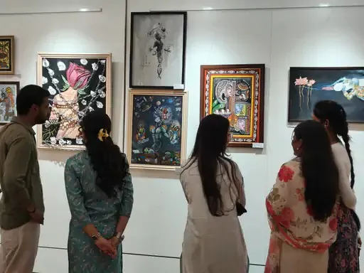 लाल बारादरी में 'कला प्रदर्शनी' का आयोजन ,46 कलाकारों ने लिया हिस्सा