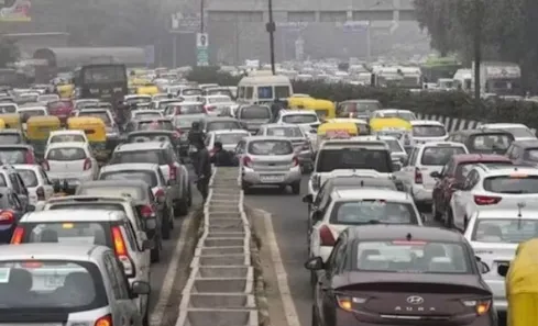 दिल्ली में कमर्शियल वाहनों पर ईसीसी बढ़ा, प्रदूषण के खिलाफ सरकार का सख्त फैसला