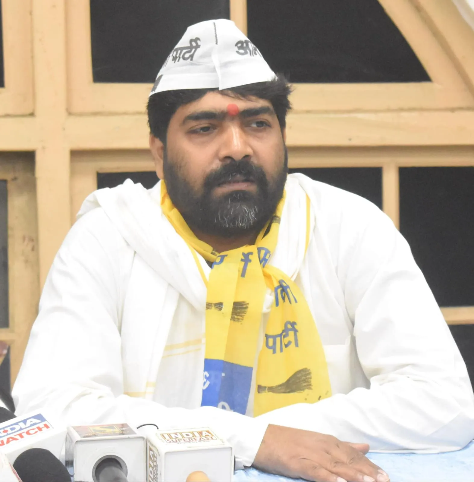 मनोज मिश्रा बने यूपी आम आदमी पार्टी व्यापार प्रकोष्ठ के प्रदेश अध्यक्ष