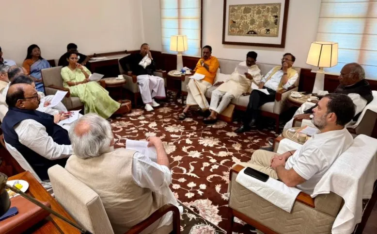 इंडी गठबंधन का महिला आरक्षण पर समर्थन,परिसीमन का विरोध