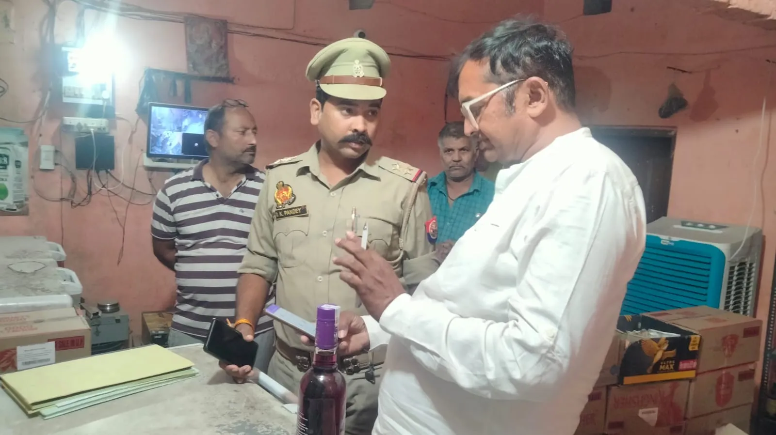 शराब की दुकानों पर सघन चेकिंग अभियान, स्टॉक व सीसीटीवी व्यवस्था की हुई जांच