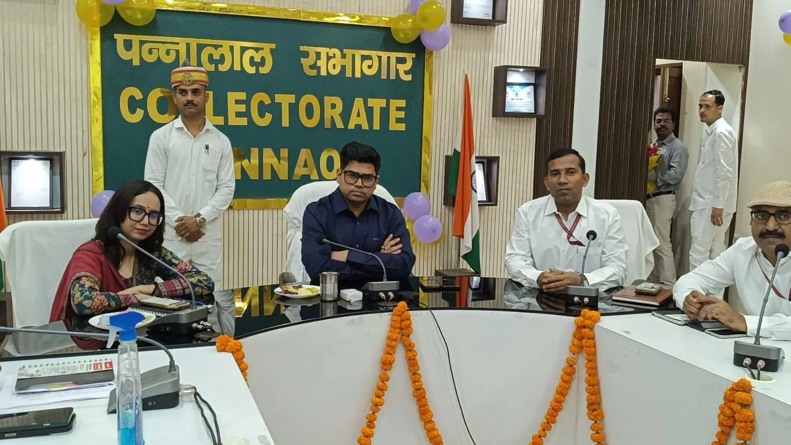 नवागत उन्नाव जिलाधिकारी घनश्याम मीणा ने ग्रहण किया कार्यभार
