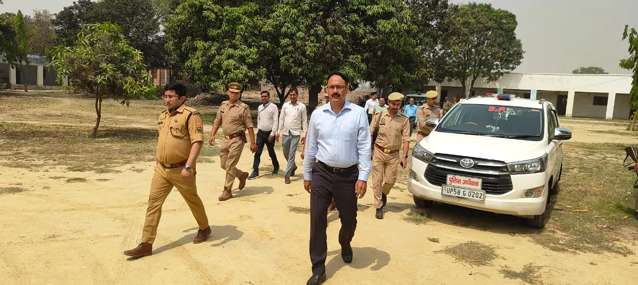 डीएम— एसपी द्वारा होमगार्ड एनरोलमेंट परीक्षा केंद्रों का किया गया निरीक्षण