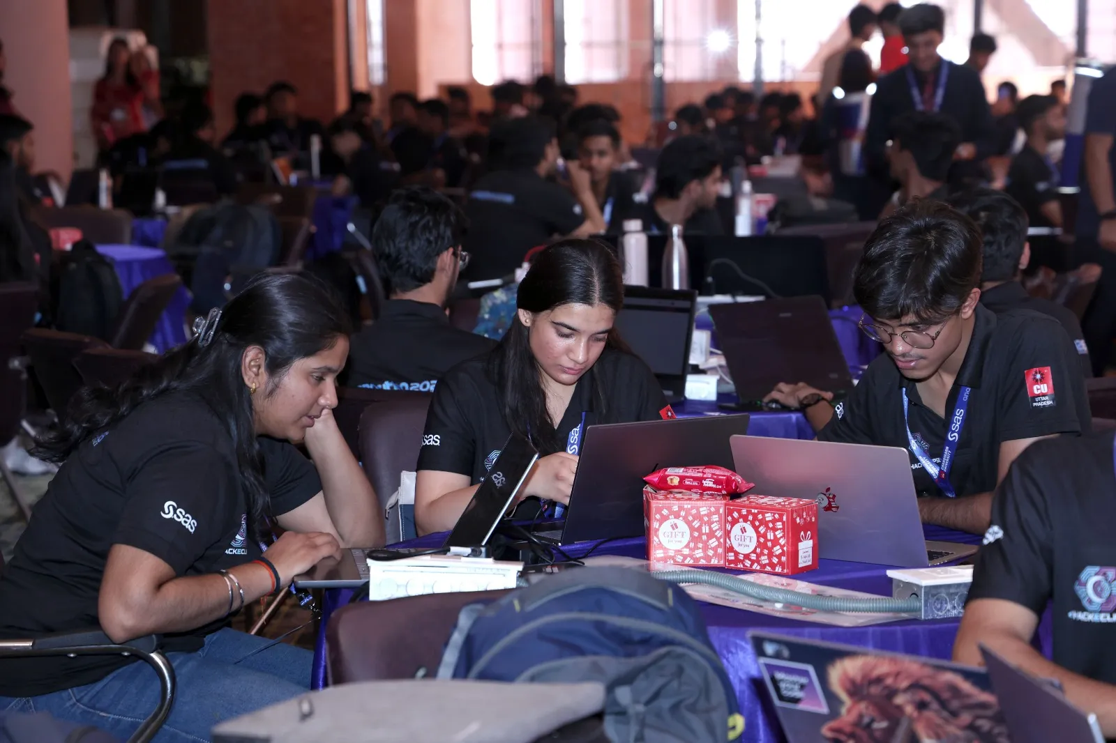 चंडीगढ़ यूनिवर्सिटी यूपी में ‘एनालिटिका 2026’ का आगाज, एआई और डेटा साइंस पर जुटे देशभर के युवा प्रतिभागी