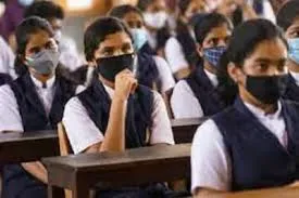 तीसरी कक्षा में पढ़ने वाली छात्रा से 50 साल का शिक्षक करता रहा दुष्कर्म