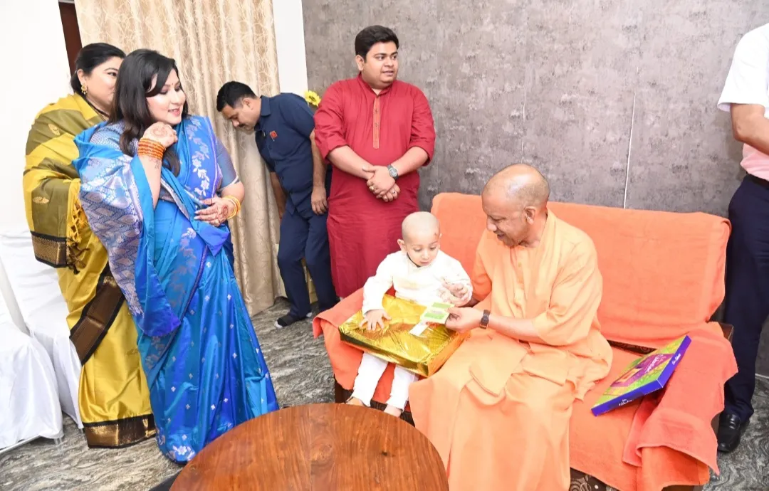 प्रखर वर्मा के आवास पहुंचकर सीएम ने दीं शुभकामनाएं