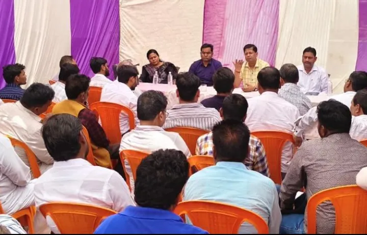 फर्रुखाबाद: पोस मशीन से शत प्रतिशत शराब की बिक्री हो :जीपी गुप्ता