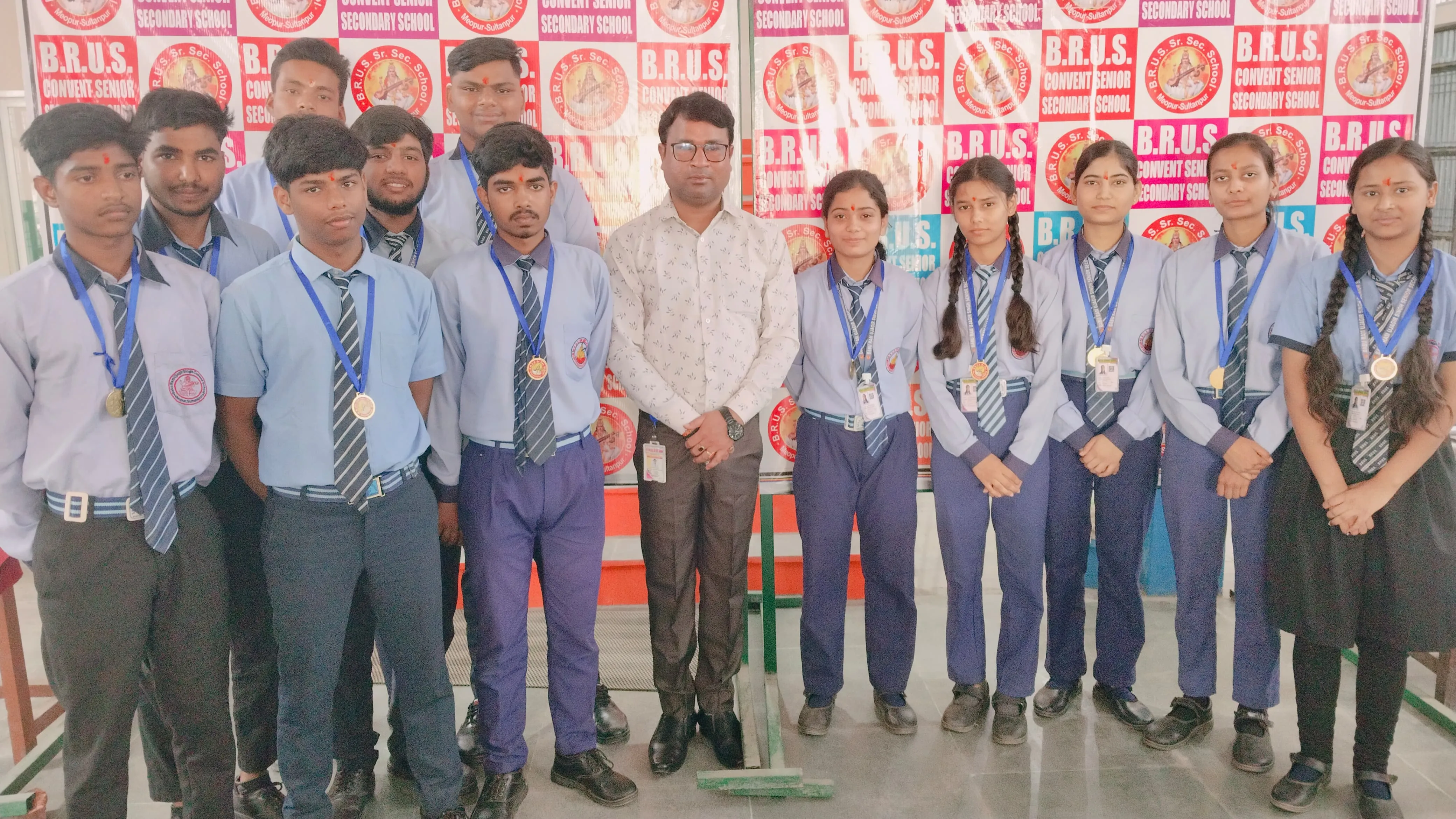 सफलता का नहीं होता कोई शॉर्टकट, स्कूल में आयोजित हुआ मेधावियों का सम्मान समारोह : अविनाश सिंह