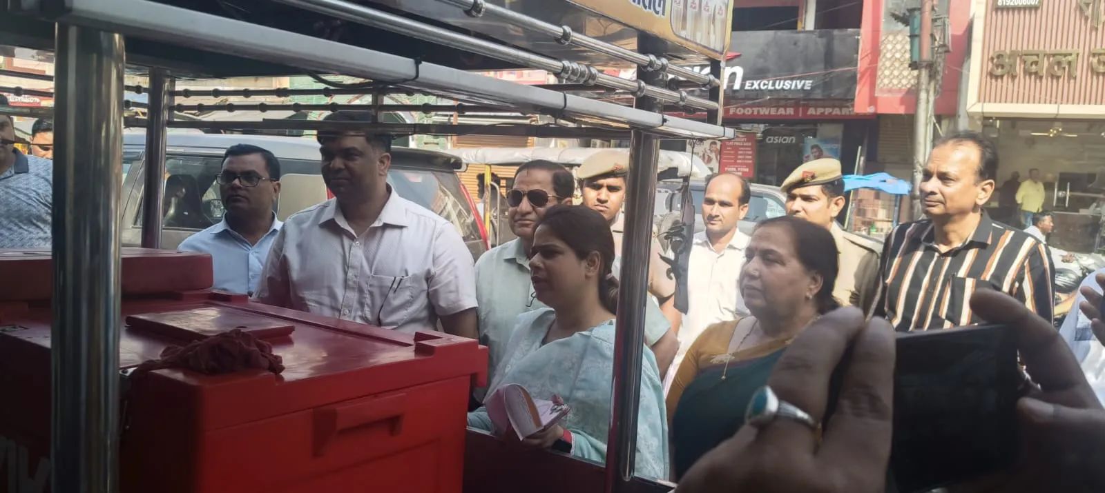 स्वानिधि योजना से वंचित पात्रों का दोबारा सर्वे कराएं,जरूरतमंद को मिले लाभ : डीएम