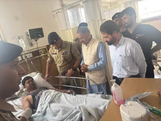पेनिसिया अस्पताल में एसी ब्लॉस्ट होने से मचा हड़कंप , एक की मौत, 13 घायल