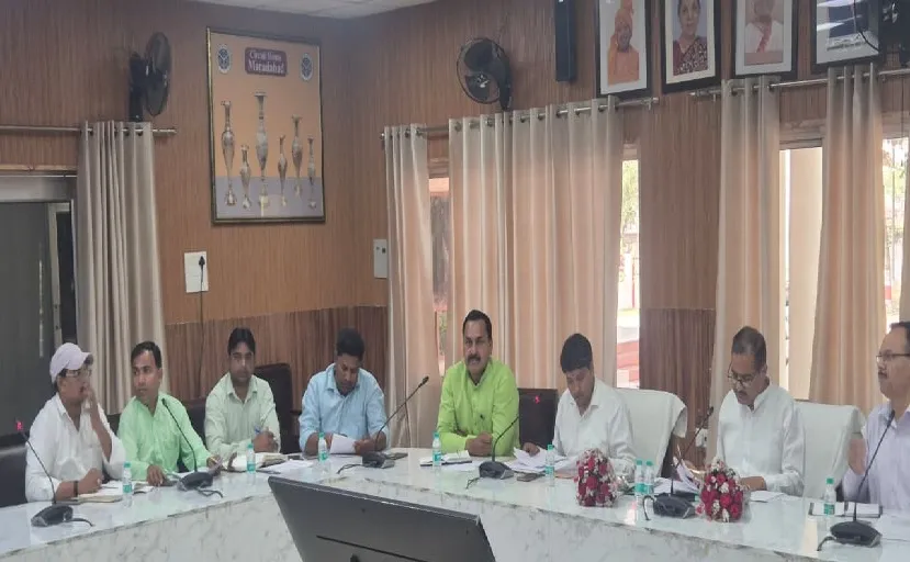 कुंदरकी विधानसभा में विद्युत आपूर्ति को लेकर लापरवाही बर्दाश्त नहीं : ठाकुर रामवीर सिंह