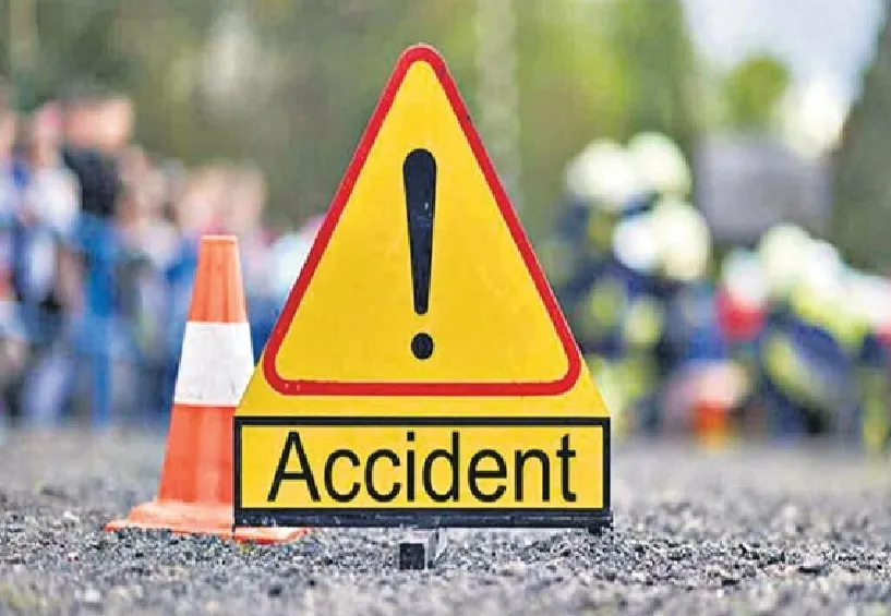 उत्तर प्रदेश में हुए सड़क हादसाें में 18 लोगों की मौत, 27 घायल