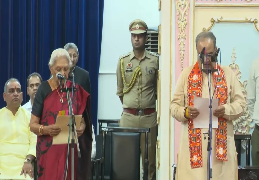 योगी मंत्रिमण्डल का विस्तार, छह नये चेहरे शामिल, भूपेन्द्र चौधरी व मनोज पांडेय बने कैबिनेट मंत्री