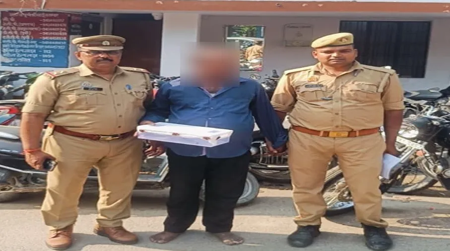 गोमतीनगर विस्तार पुलिस ने अवैध तमंचे के साथ आरोपी को दबोचा