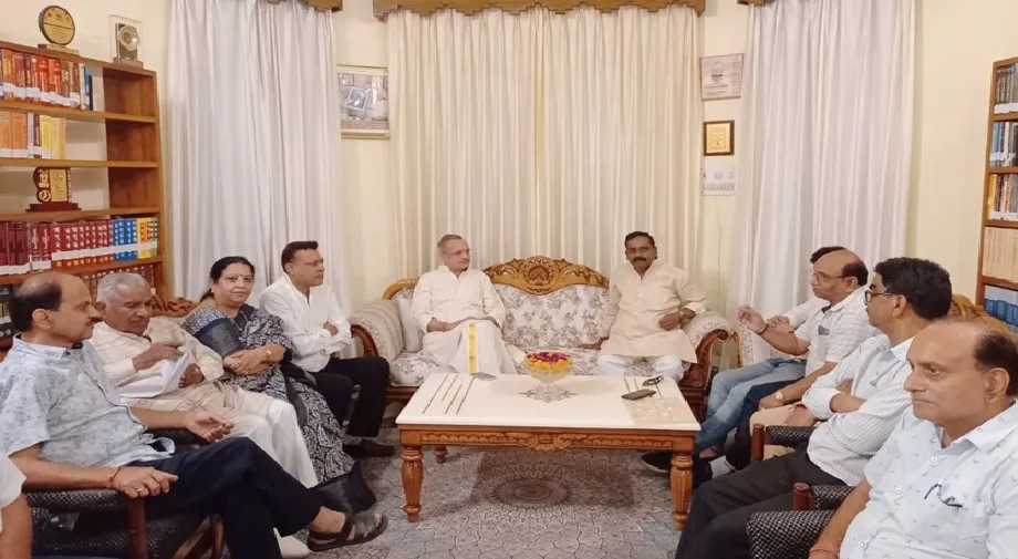 रामपुर रज़ा पुस्तकालय में माँ सरस्वती एंव भगवान नटराज की प्रतिमाएं स्थापित किए जाने को सहमति